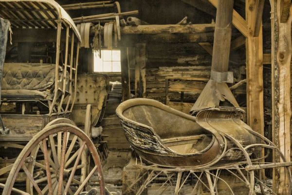 Montana, Virginia City Antique sleigh and buggy